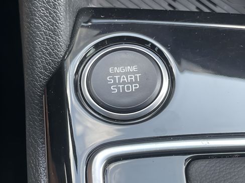 Used 2025 Kia Sportage EX w/ Premium Package FWD image 32