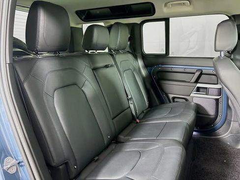 Used 2024 Land Rover Defender 110 S image 25