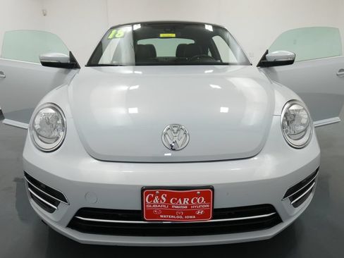 Used 2018 Volkswagen Beetle 2.0T SE FWD image 22