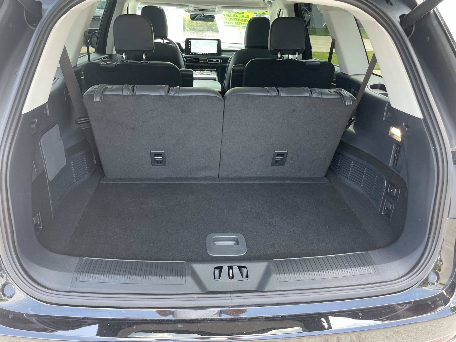 Certified 2026 Lincoln Aviator AWD image 17