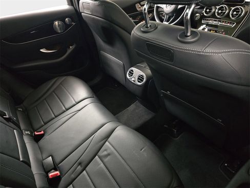 Used 2019 Mercedes-Benz GLC 300 image 14