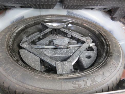 Used 2017 GMC Acadia SLE w/ Driver Alert Package I image 38