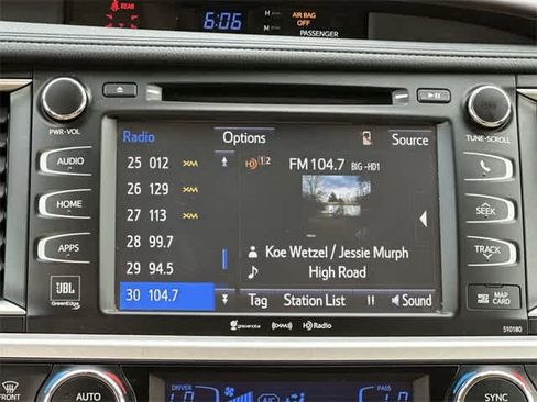 Used 2018 Toyota Highlander Limited image 12