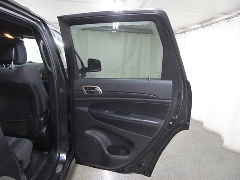 Used 2016 Jeep Grand Cherokee Laredo w/ Quick Order Package 23E image 30