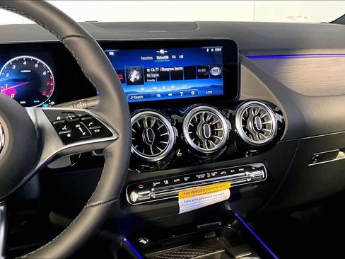 New 2026 Mercedes-Benz GLA 250 4MATIC image 8