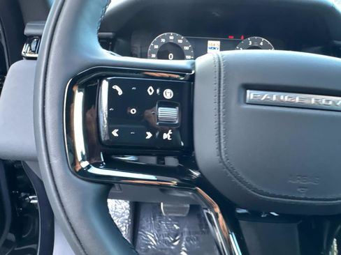 New 2026 Land Rover Range Rover Velar Dynamic SE image 32