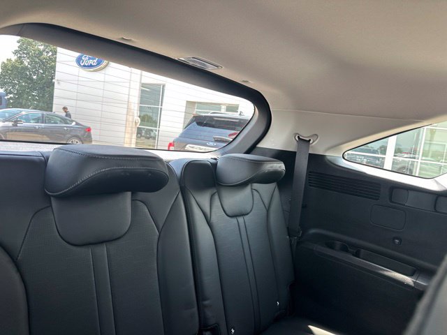 Used 2025 Kia Sorento S w/ Panoramic Sunroof Package FWD image 15