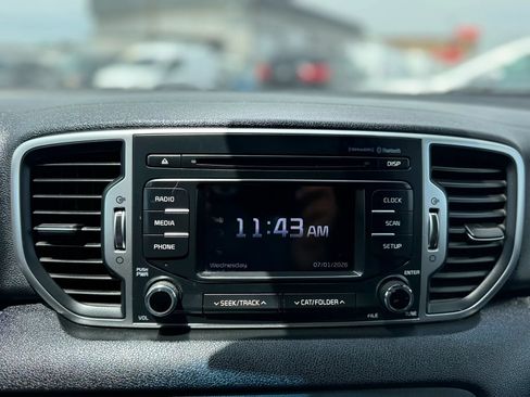 Used 2017 Kia Sportage LX FWD image 33
