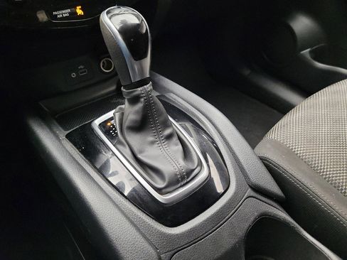 Used 2019 Nissan Rogue Sport SV image 26