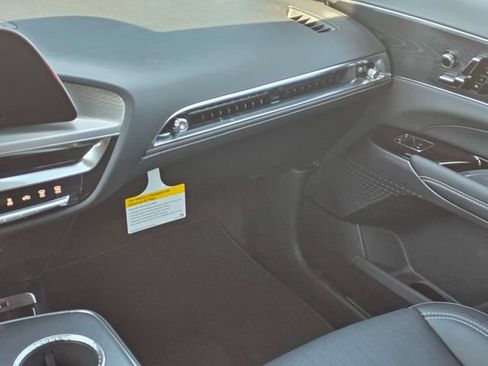 New 2026 Cadillac Lyriq Luxury image 19