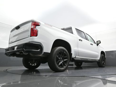 Used 2025 Chevrolet Silverado 1500 LT Trail Boss w/ Convenience Package II AWD/4WD image 28