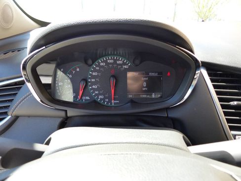 Used 2022 Chevrolet Trax LS w/ Tint and Cruise Package image 29