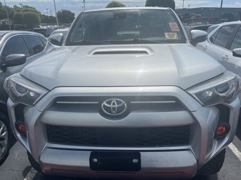 Used 2021 Toyota 4Runner TRD Off-Road Premium w/ Moonroof Package AWD/4WD image 2
