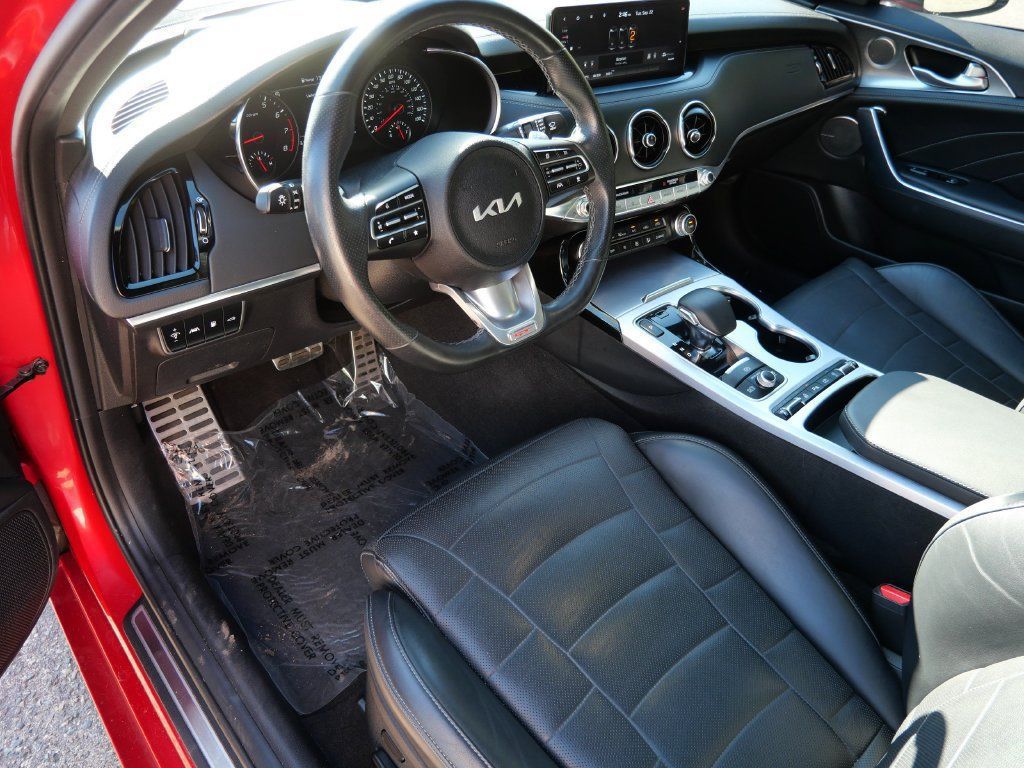Used 2022 Kia Stinger GT2 AWD/4WD image 3