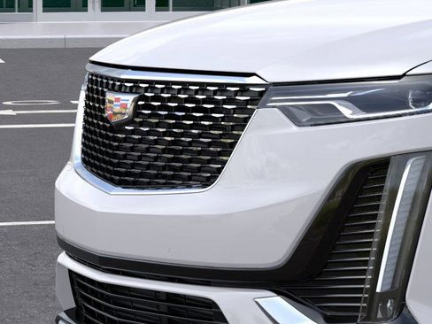 New 2025 Cadillac XT6 Luxury FWD image 13