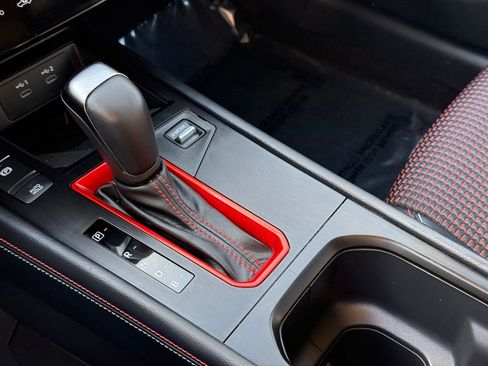 Used 2025 Nissan Kicks SR image 16