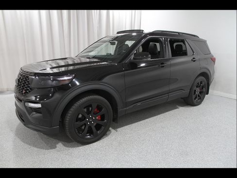 Used 2023 Ford Explorer ST w/ Equipment Group 401A AWD/4WD image 3
