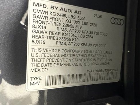 Used 2025 Audi Q5 Premium w/ Convenience Package image 26