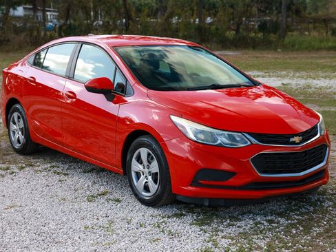 Used 2017 Chevrolet Cruze LS image 15