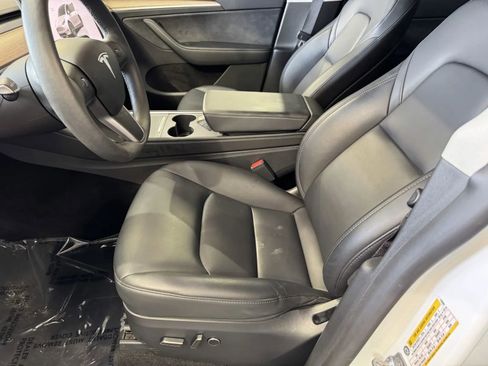 Used 2025 Tesla Model Y Long Range AWD/4WD image 15