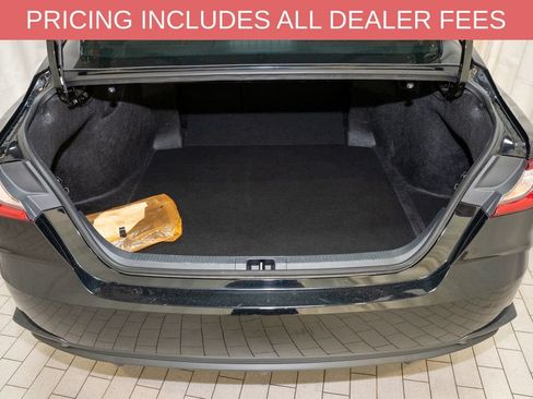 Used 2025 Toyota Camry SE FWD image 5