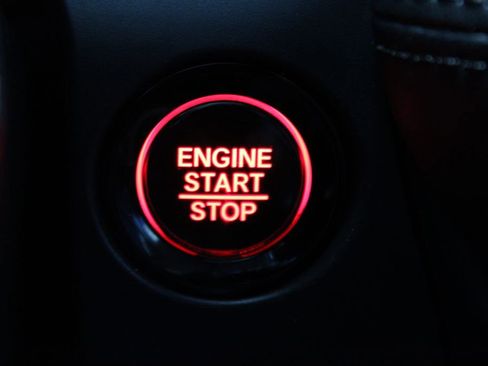 Certified 2025 Honda HR-V LX image 30