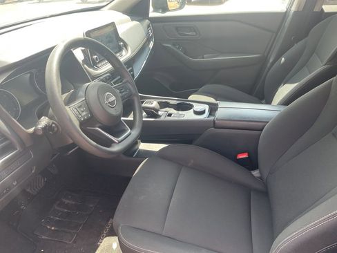 Used 2024 Nissan Rogue S image 18