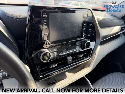 Used 2022 Toyota Highlander L FWD image 10