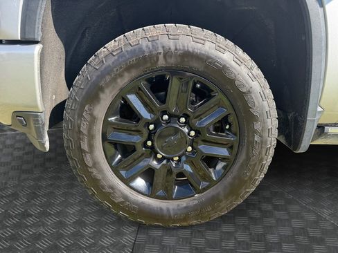 Used 2021 Chevrolet Silverado 2500 High Country w/ Z71 Off-Road Package image 17