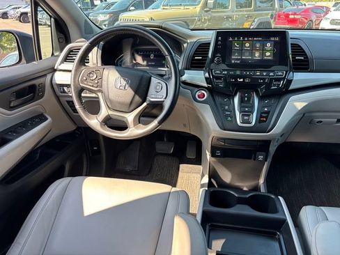 Used 2024 Honda Odyssey EX-L image 12