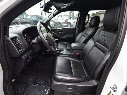 Used 2022 Nissan Frontier PRO-4X w/ Pro-4X Premium Package image 26