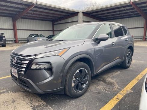 Used 2025 Nissan Rogue SV image 15