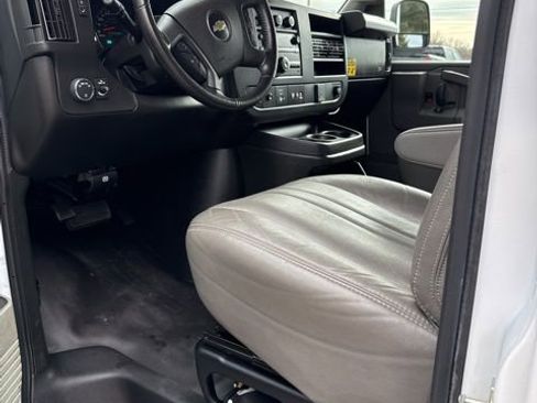 Used 2023 Chevrolet Express 3500 w/ Power Convenience Package image 15