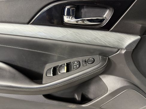 Used 2017 Nissan Maxima 3.5 SL w/ Interior Lighting Package image 22