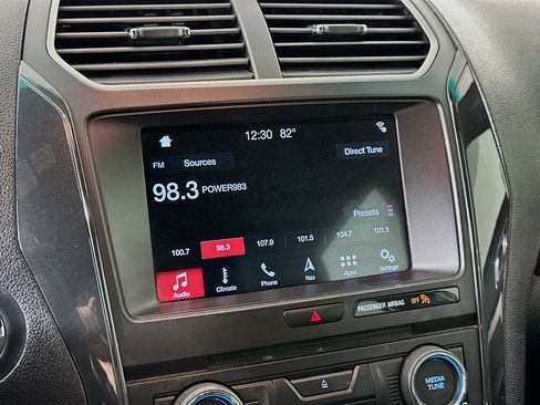 Used 2018 Ford Explorer XLT w/ Equipment Group 201A image 19