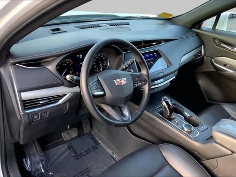 Used 2020 Cadillac XT4 Premium Luxury AWD/4WD image 17