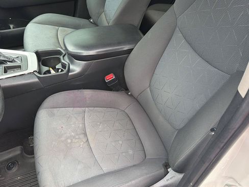 Used 2020 Toyota RAV4 XLE FWD image 27