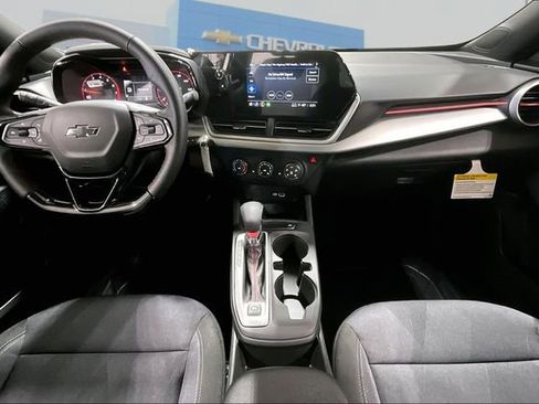 New 2026 Chevrolet Trax RS w/ Sunroof Package FWD image 5