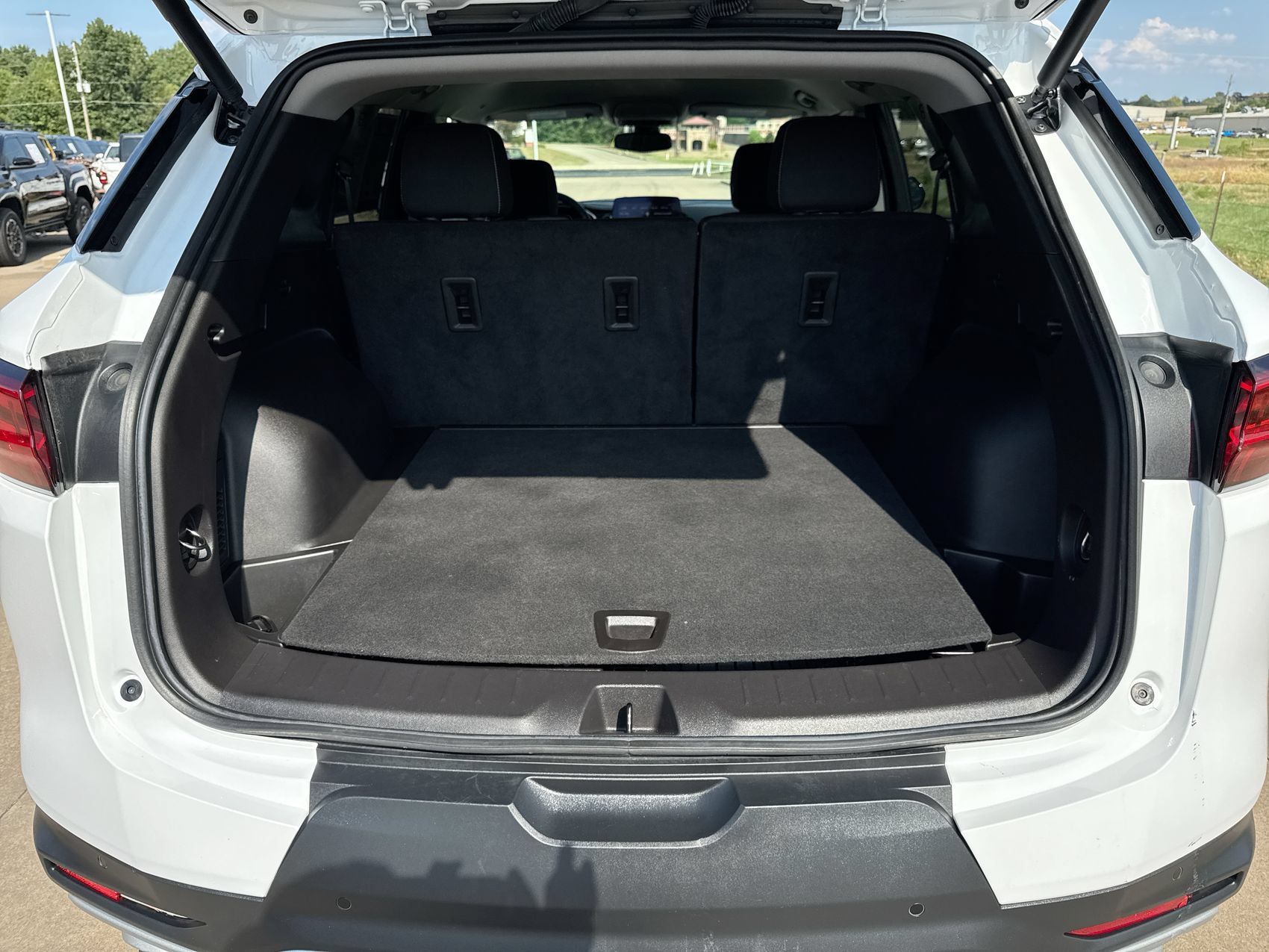 Used 2024 Chevrolet Blazer LT w/ Convenience Package FWD image 22