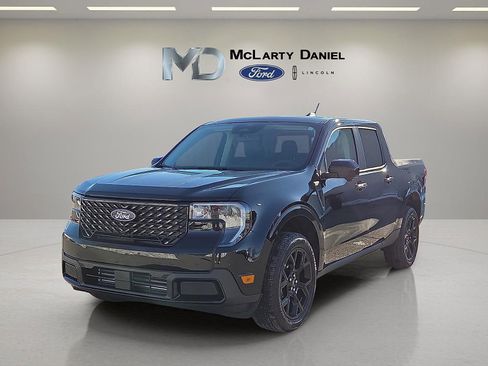 New 2026 Ford Maverick Lariat w/ Black Appearance Package AWD/4WD image 2