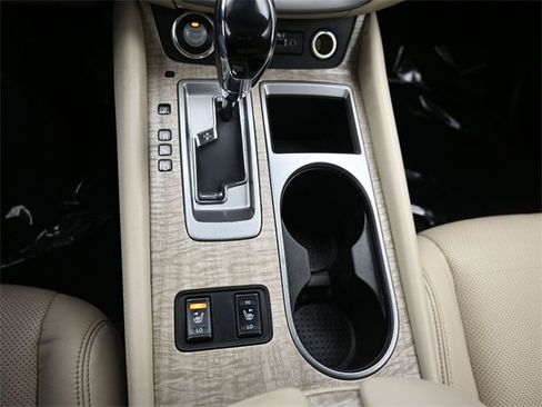 Used 2022 Nissan Murano SL w/ SL Moonroof Package image 10