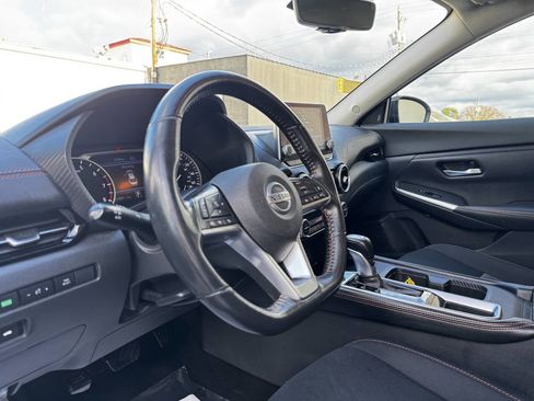 Used 2022 Nissan Sentra SR w/ Midnight Edition image 10