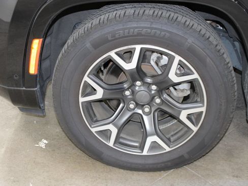 Used 2024 Jeep Wagoneer Series III AWD/4WD image 37