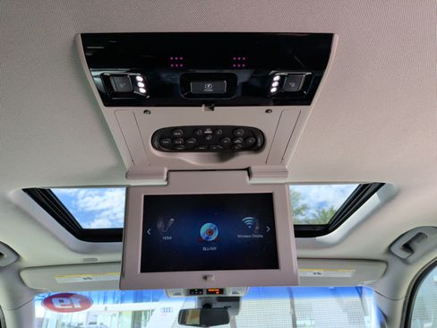 Used 2019 Cadillac Escalade Luxury RWD image 42
