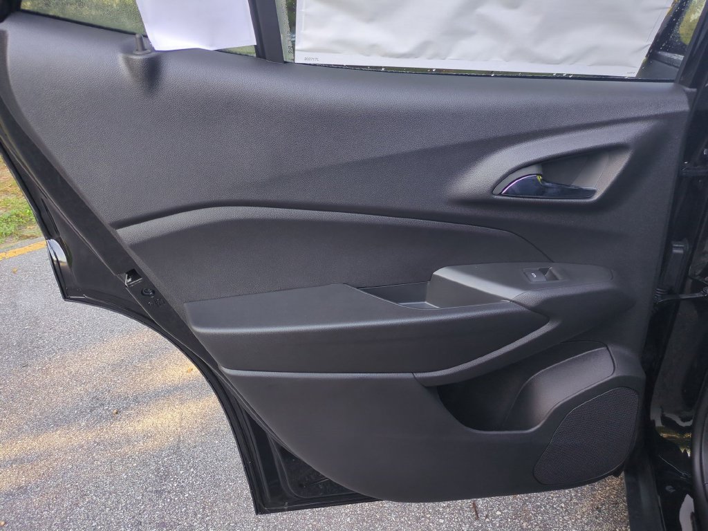 New 2026 Chevrolet Trax LT w/ LT Convenience Package FWD image 28