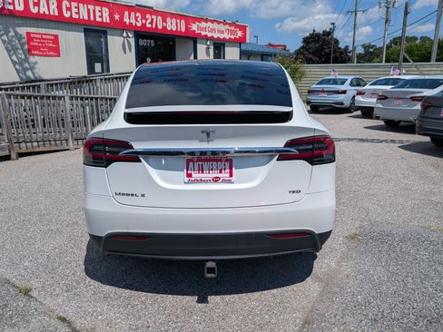 Used 2018 Tesla Model X 75D AWD/4WD image 4