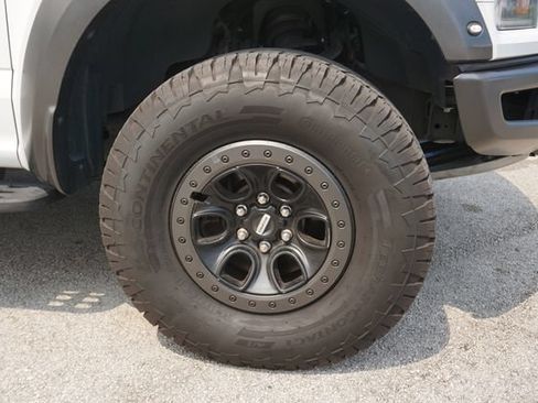 Used 2017 Ford F150 Raptor w/ Equipment Group 802A Luxury AWD/4WD image 24