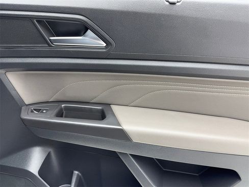 Used 2023 Volkswagen Atlas SE w/ Panoramic Sunroof Package image 50