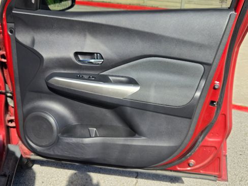 Used 2019 Nissan Kicks SV image 29