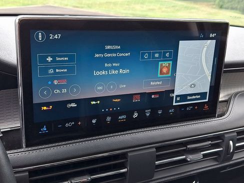 Used 2023 Lincoln Corsair AWD w/ Equipment Group 101A image 20